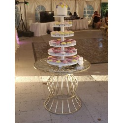 Flamingo Cake Table